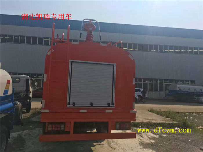 東風(fēng)尖頭越野灑水車后卷簾門(mén) 東風(fēng)尖頭越野灑水車后卷簾門(mén)