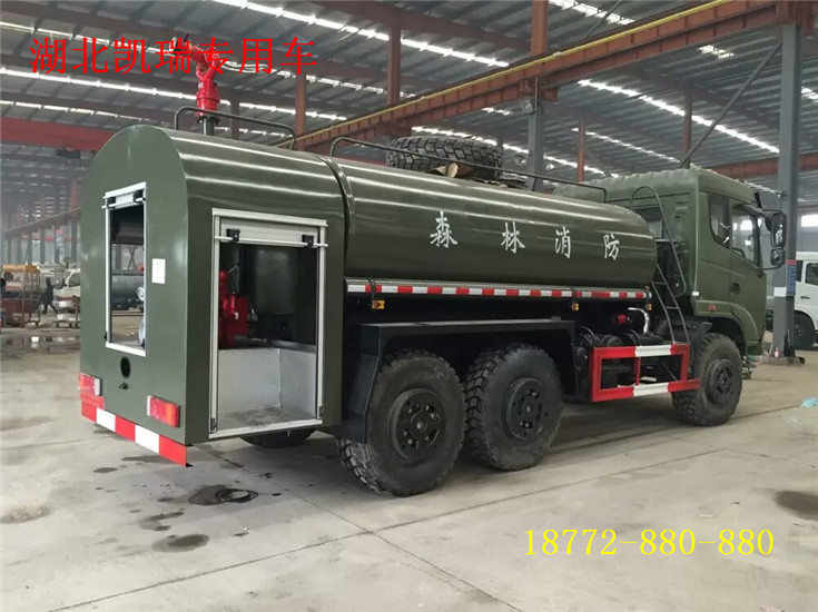 東風(fēng)仿天錦六驅(qū)越野森林消防車外觀 東風(fēng)仿天錦六驅(qū)越野森林消防車外觀