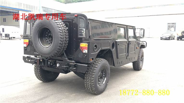 東風(fēng)猛士越野車備胎位置 東風(fēng)猛士越野車備胎位置