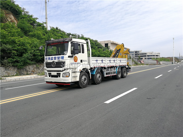 許昌市質(zhì)量監(jiān)督檢驗(yàn)測(cè)試中心檢衡車(左前) 許昌市質(zhì)量監(jiān)督檢驗(yàn)測(cè)試中心檢衡車(左前)