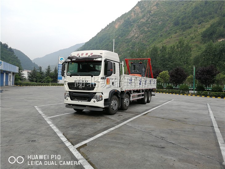 西固計(jì)量所購(gòu)的DWJ5310JJHBB5型計(jì)量檢衡車發(fā)運(yùn)(左前) 西固計(jì)量所購(gòu)的DWJ5310JJHBB5型計(jì)量檢衡車發(fā)運(yùn)(左前)